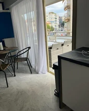 Emplacement De Premier Ordre En Bas Des Plages Et Des Commerces 주앙레핑